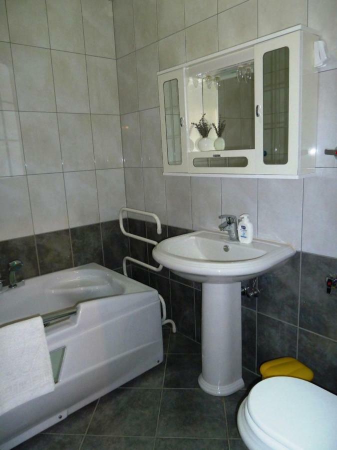 Nice Apartment & Room In Cavtat Exterior foto